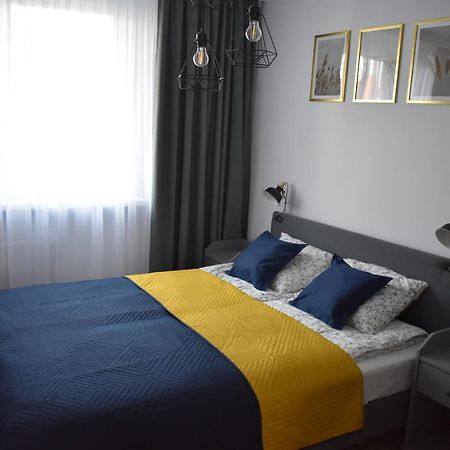 Apartament W Centrum Przy Parku Na Wyspie ปีวา ภายนอก รูปภาพ