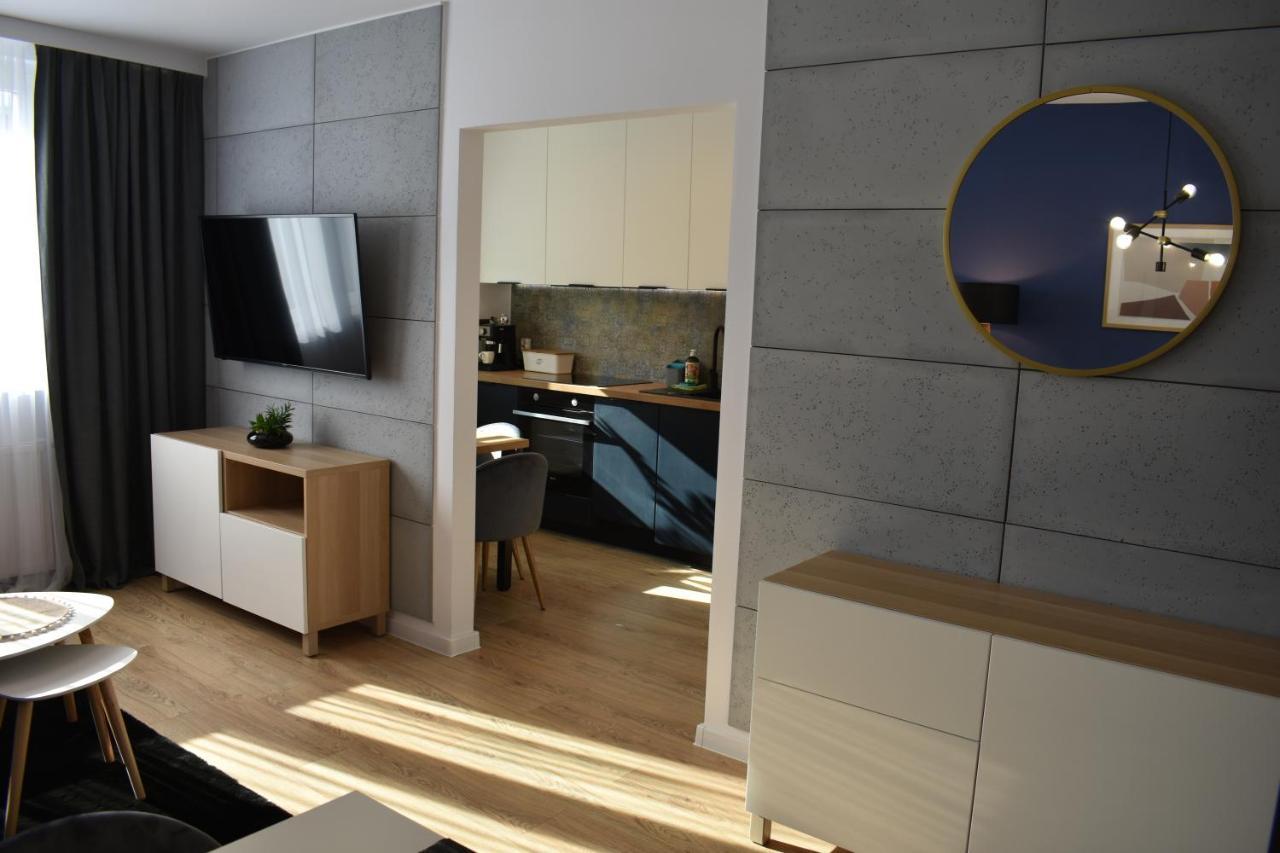 Apartament W Centrum Przy Parku Na Wyspie ปีวา ภายนอก รูปภาพ