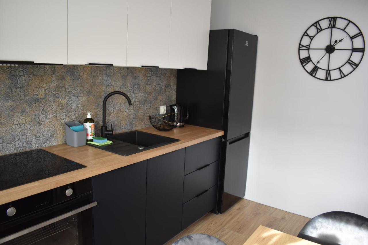 Apartament W Centrum Przy Parku Na Wyspie ปีวา ภายนอก รูปภาพ