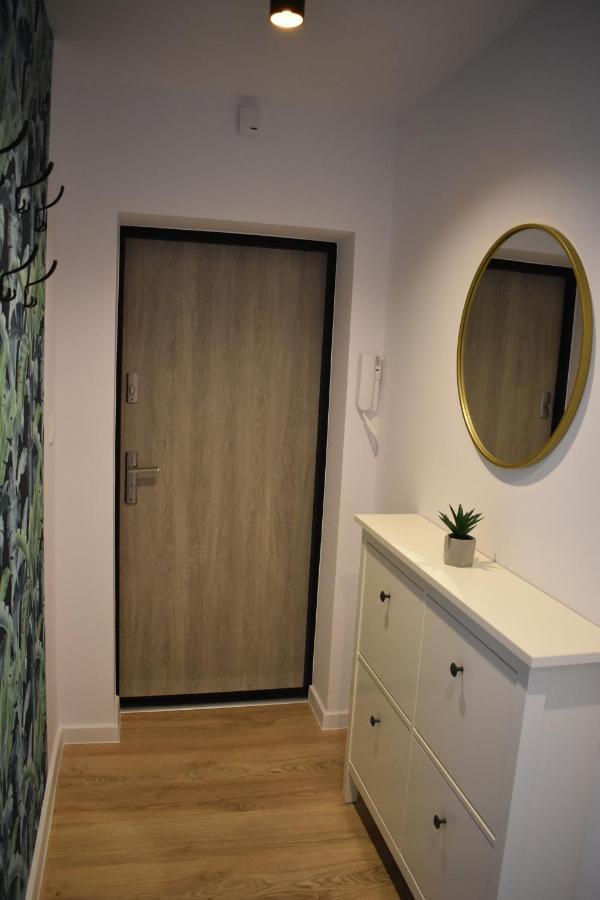 Apartament W Centrum Przy Parku Na Wyspie ปีวา ภายนอก รูปภาพ